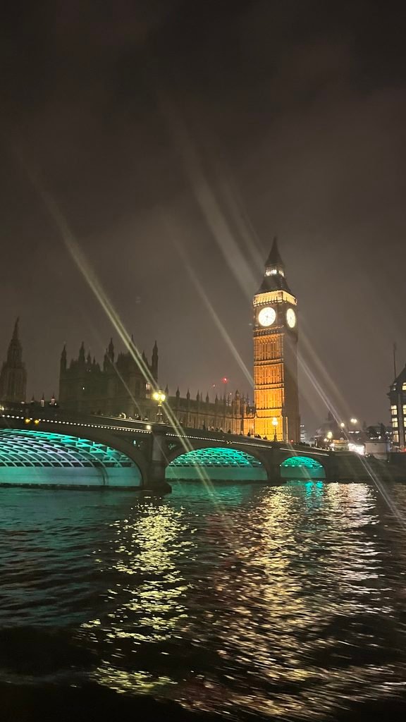 Big Ben along the Thames